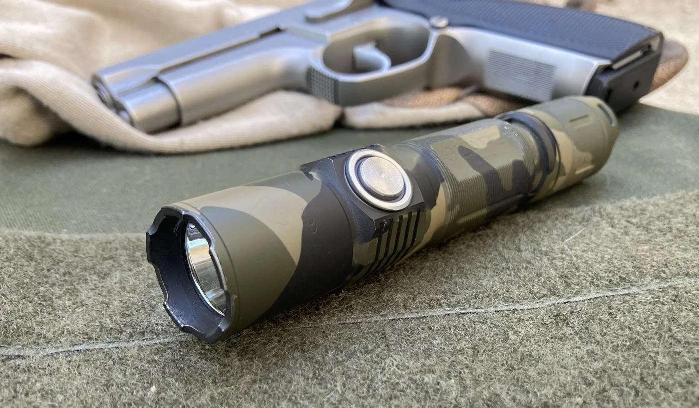 Tactical Flashlight Review: LAPG F7