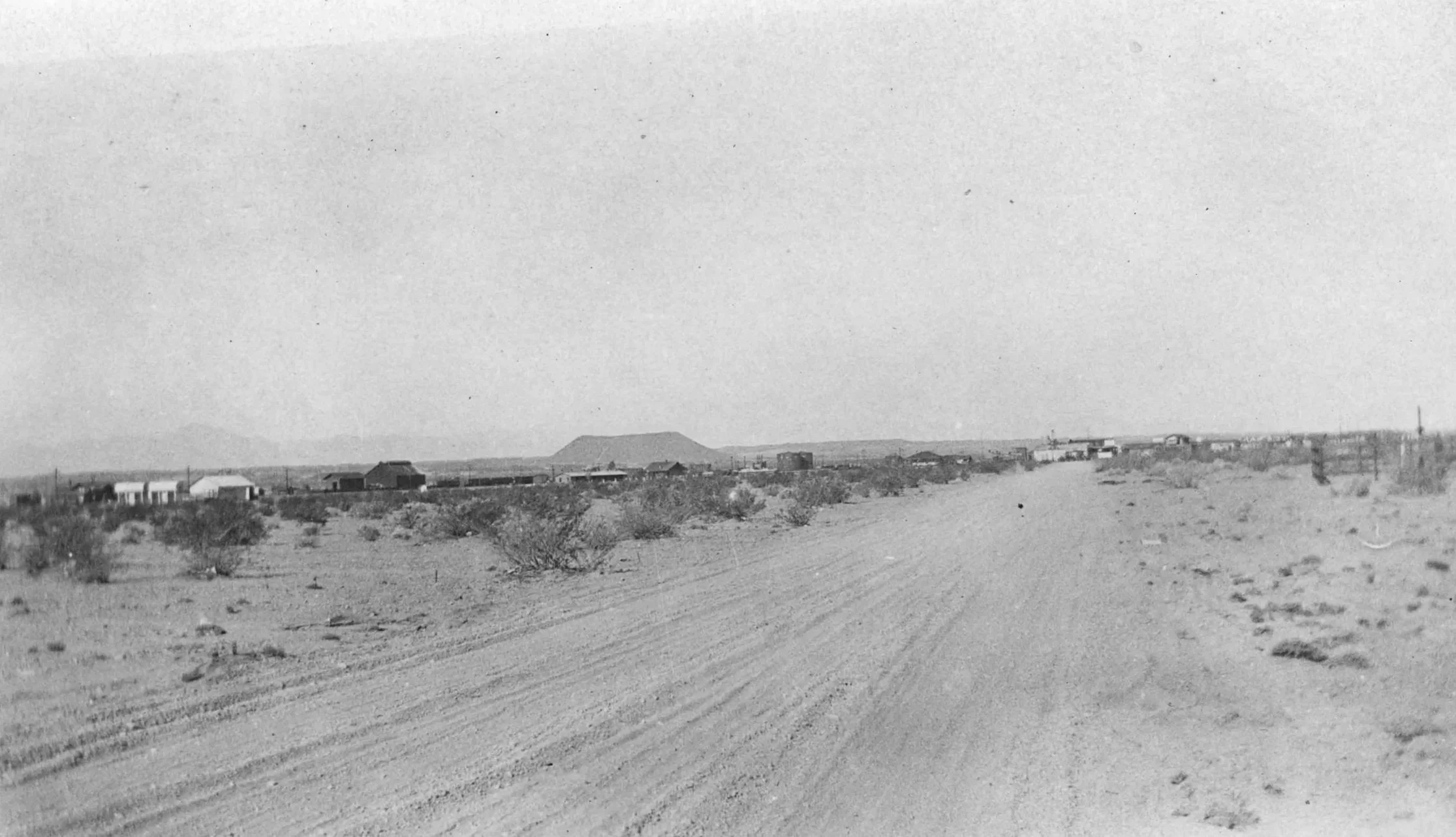 National Old Trails Road approaching Amboy from the east, 1925.