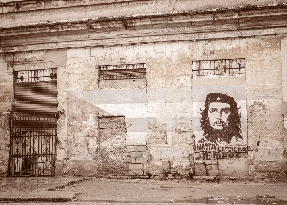 Che on Cardenas - Sepia Fine Art