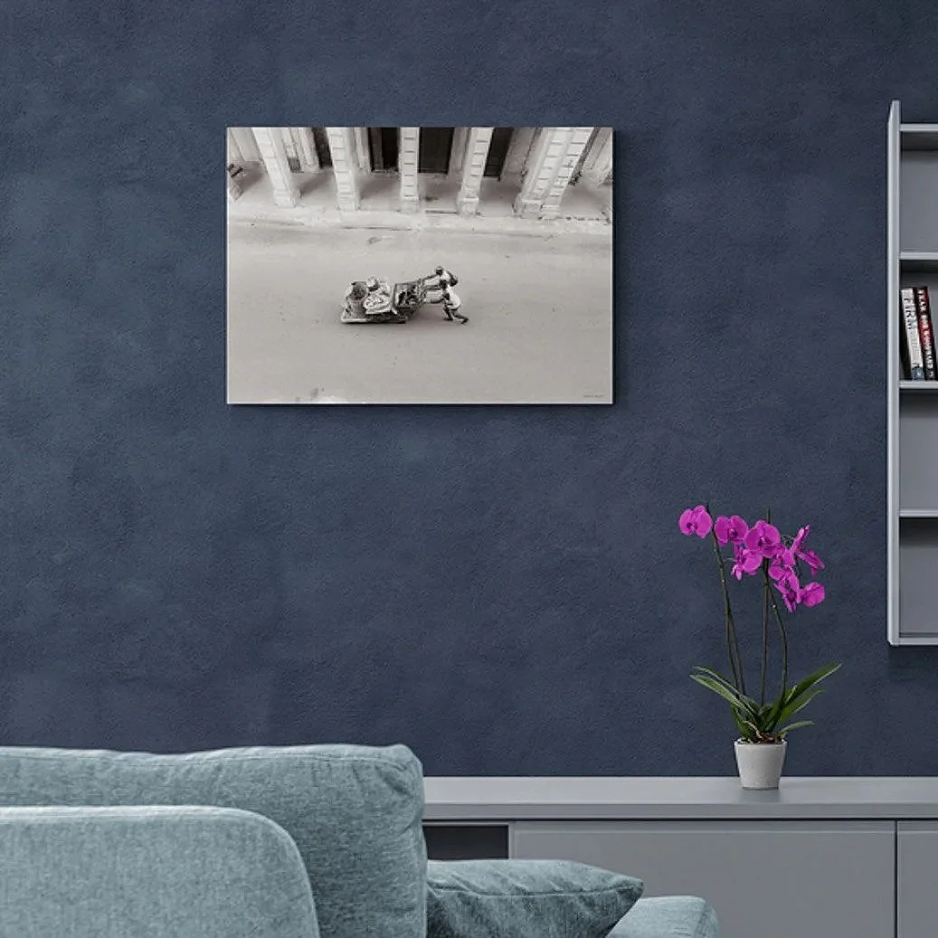 living-room-with-vertical-wall-shelf.jpg