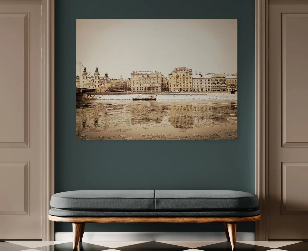 classic-interior-hallway-with-a-bench-seat (11).jpg