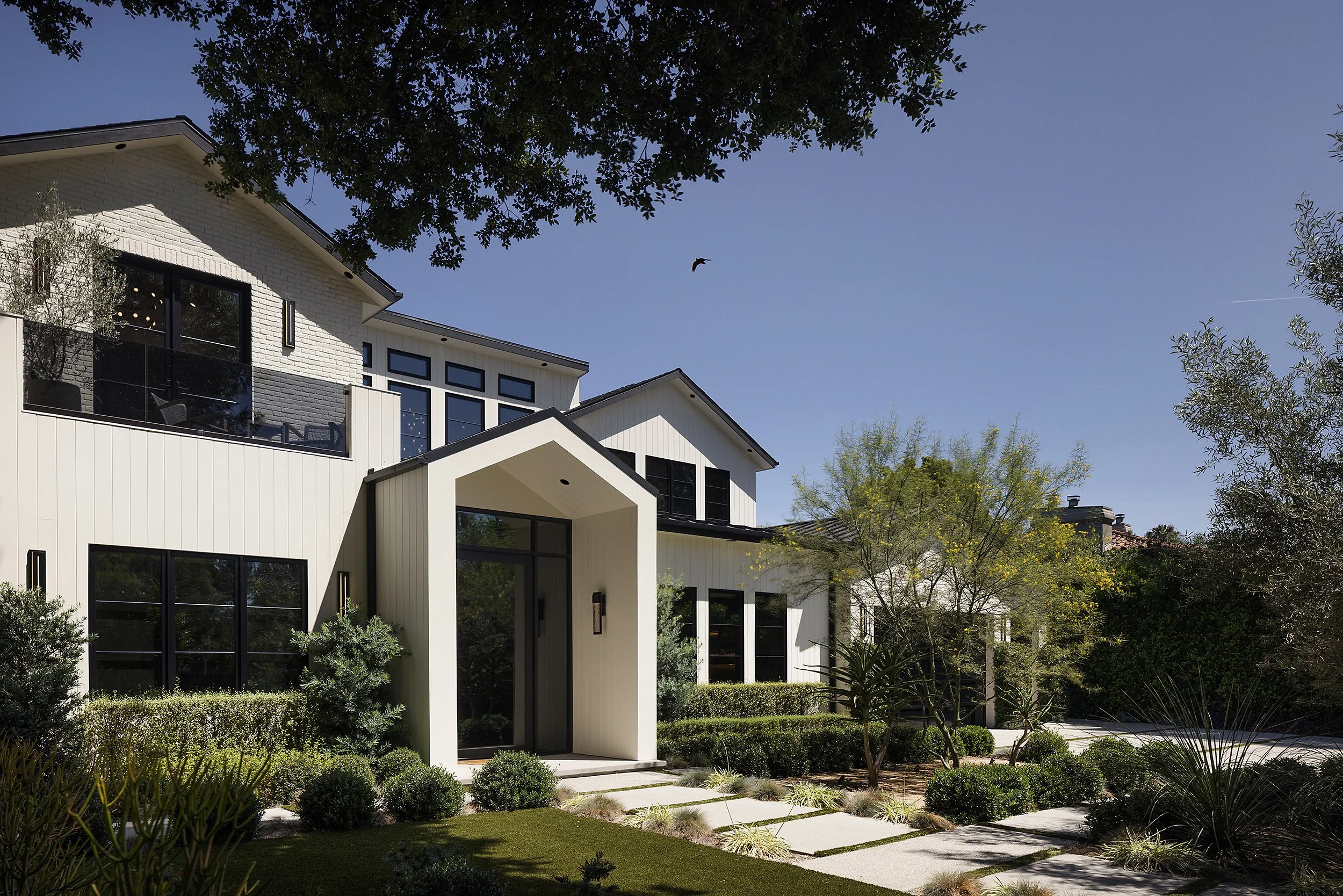 $6,000,000 | 13907 Chandler Blvd