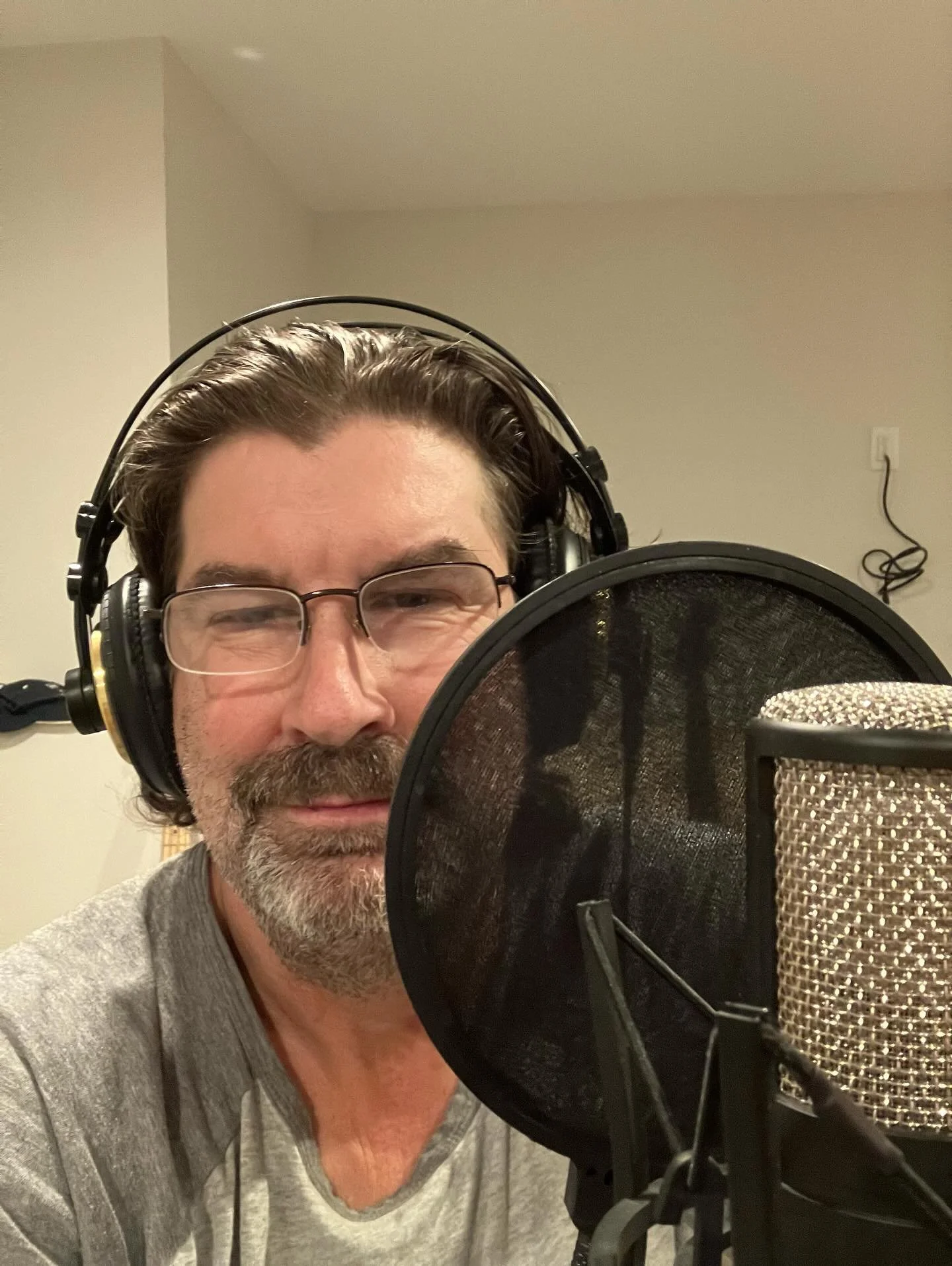 Working on my upcoming rock EP. More content coming soon! #originalmusic #indieartist @soulmanstan @trevytrevmusic