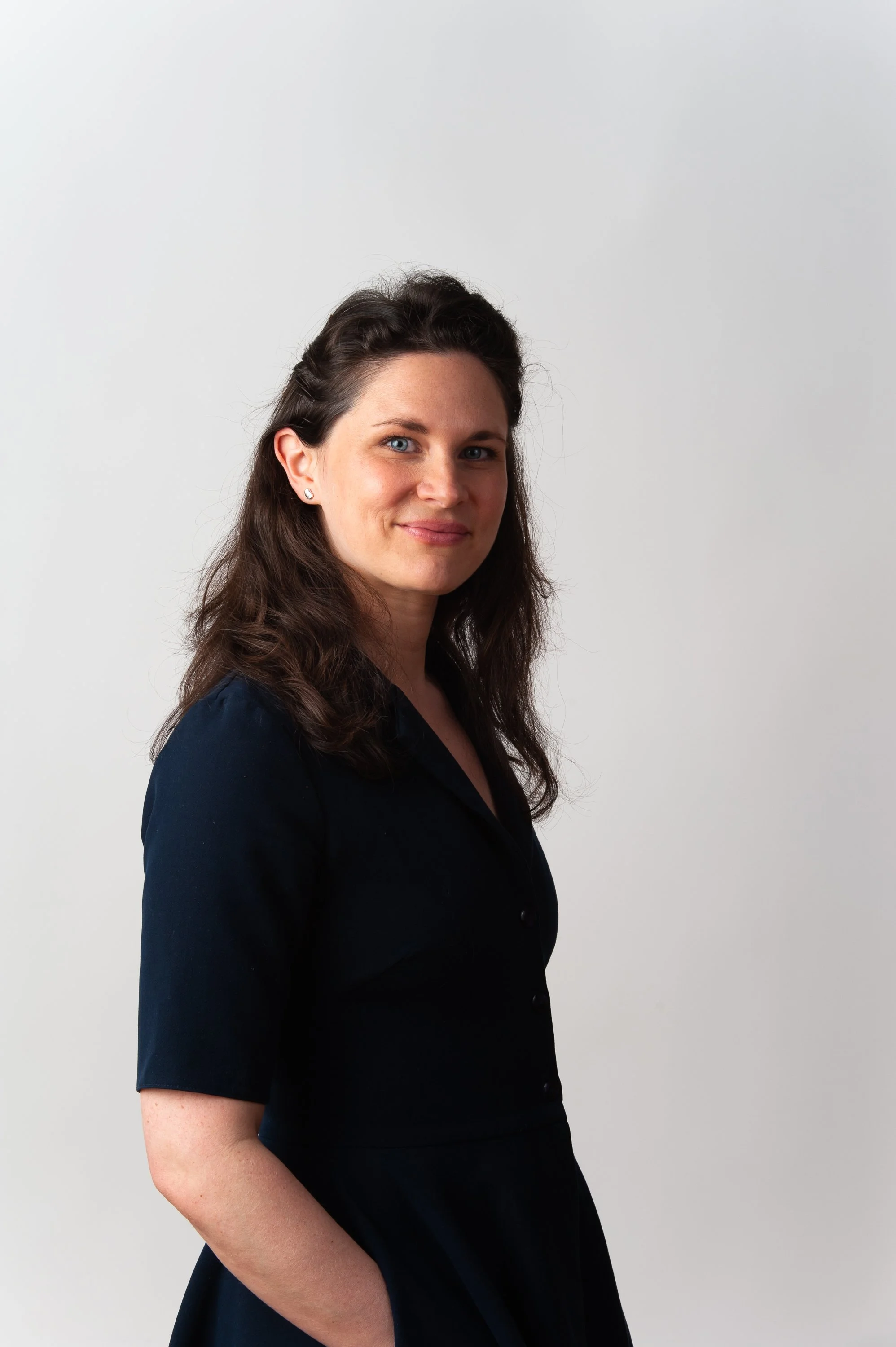 Mastering Narrative Voice in Young Adult Fiction with Caroline de Lacvivier