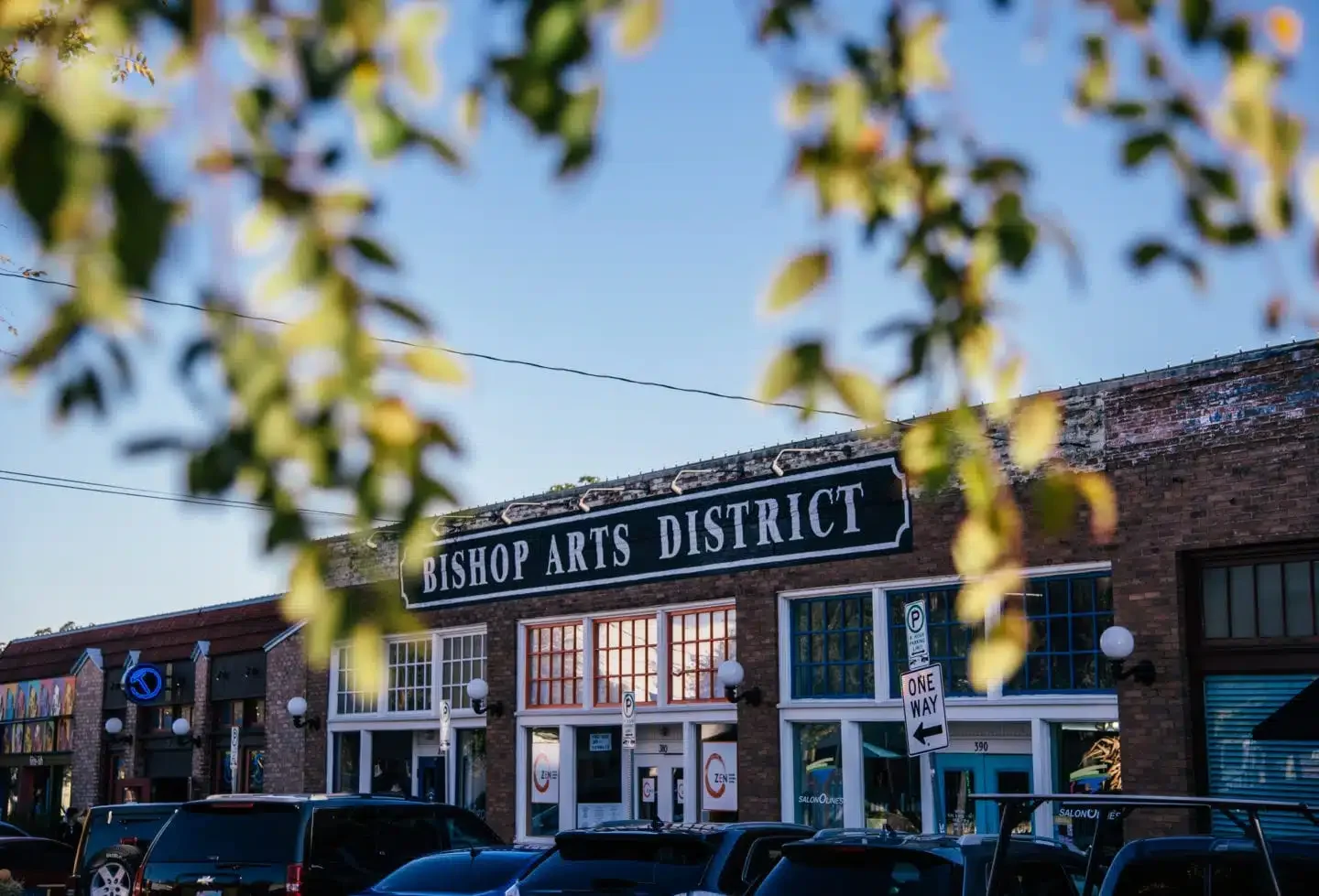 bishop-arts-district-signage-1440x979.webp