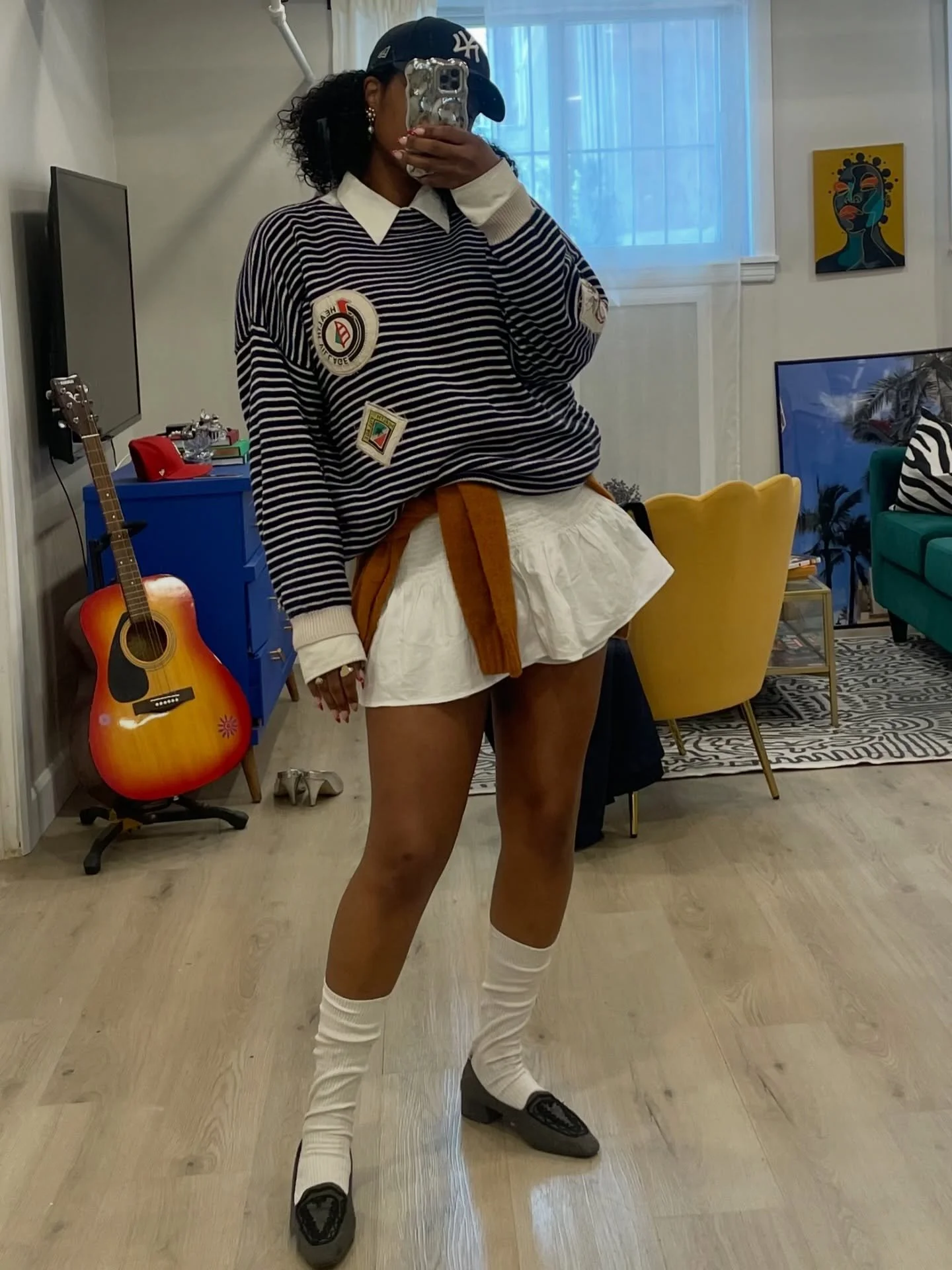 Help! My Ass Is Too Phat for My Fav Skirt :(

Live on OTCC (link in bio)