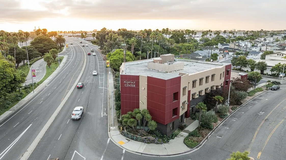 Project flashback! 📸 @nsolanki 
Naples Plaza, located in the heart of Naples Island, Long Beach. 

#architecture #longbeach #longbeachdesign #longbeacharchitecture #naplesislandlongbeach