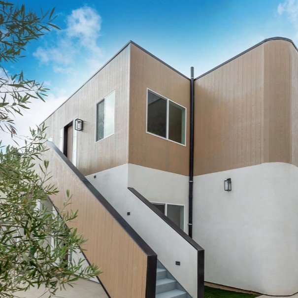 Adu / DUPLEX 
