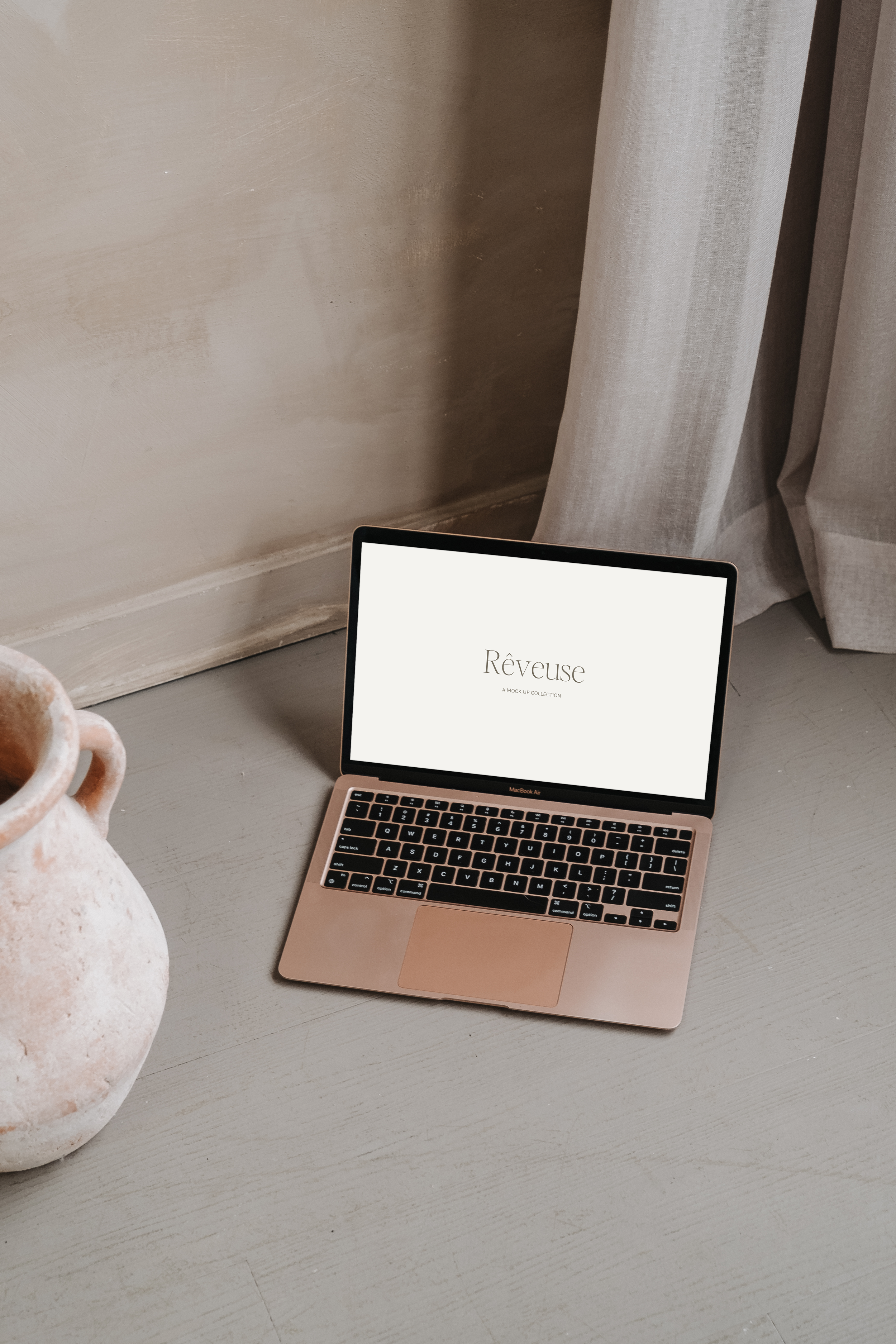theRêveuse_Laptop_Five.png