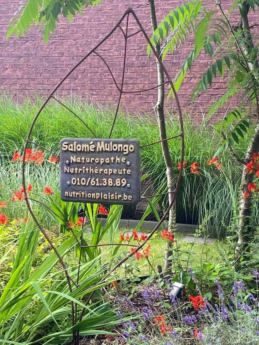 Entree cabinet Salomé Mulongo naturopathe nutrithérapeute Bousval Belgique