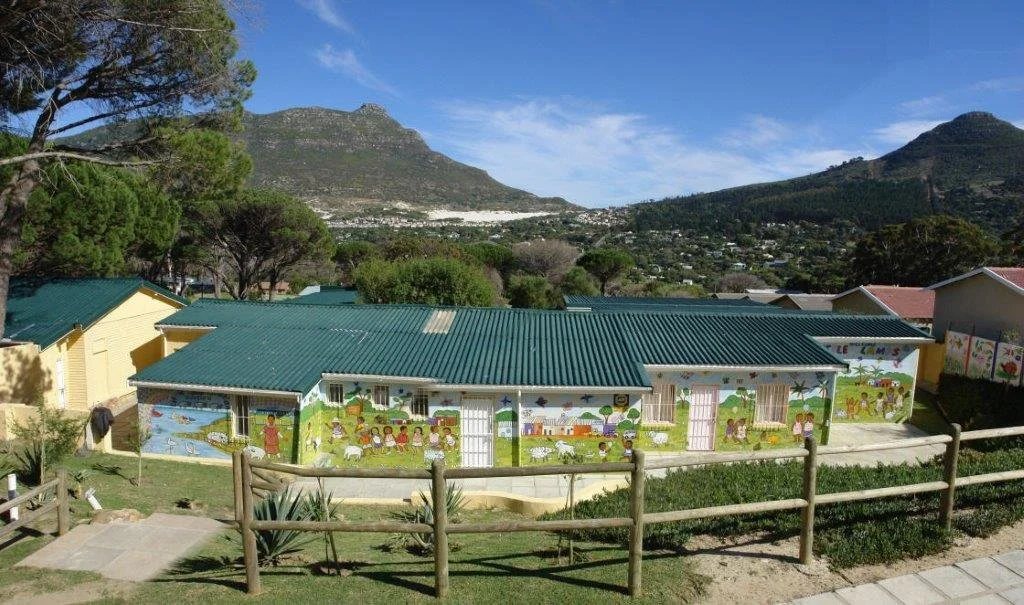 Das Gebäude vom Kindergarten Little Lambs in Kapstadt.