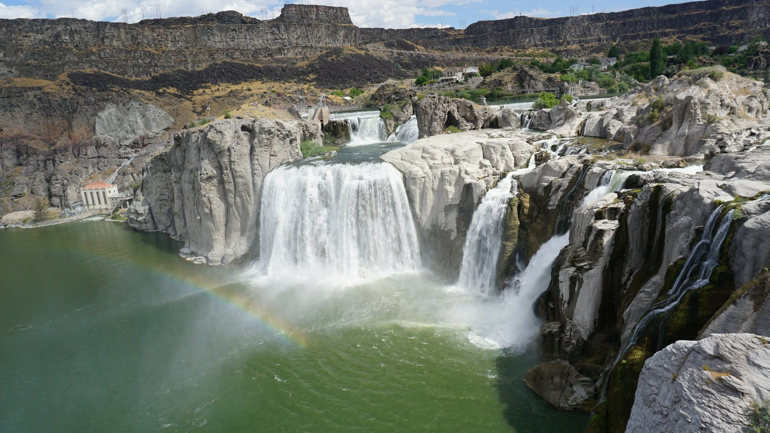Chasing Waterfalls: Shoshone Falls, the Snake River Canyon, and the Best Times to Visit