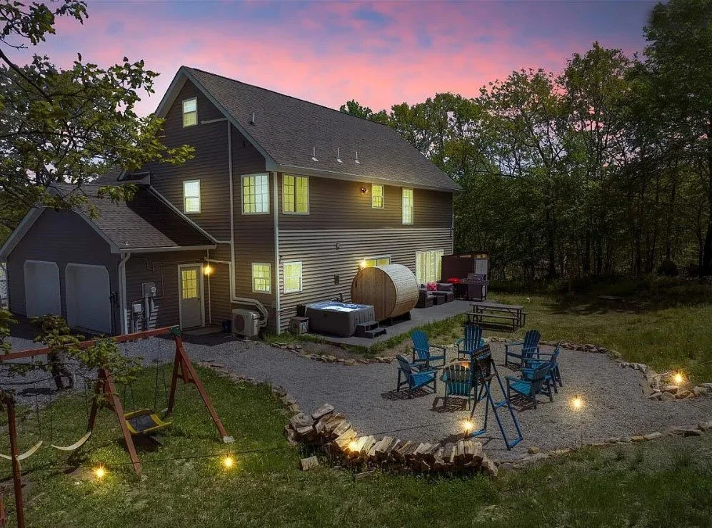 Large House In Blakeslee