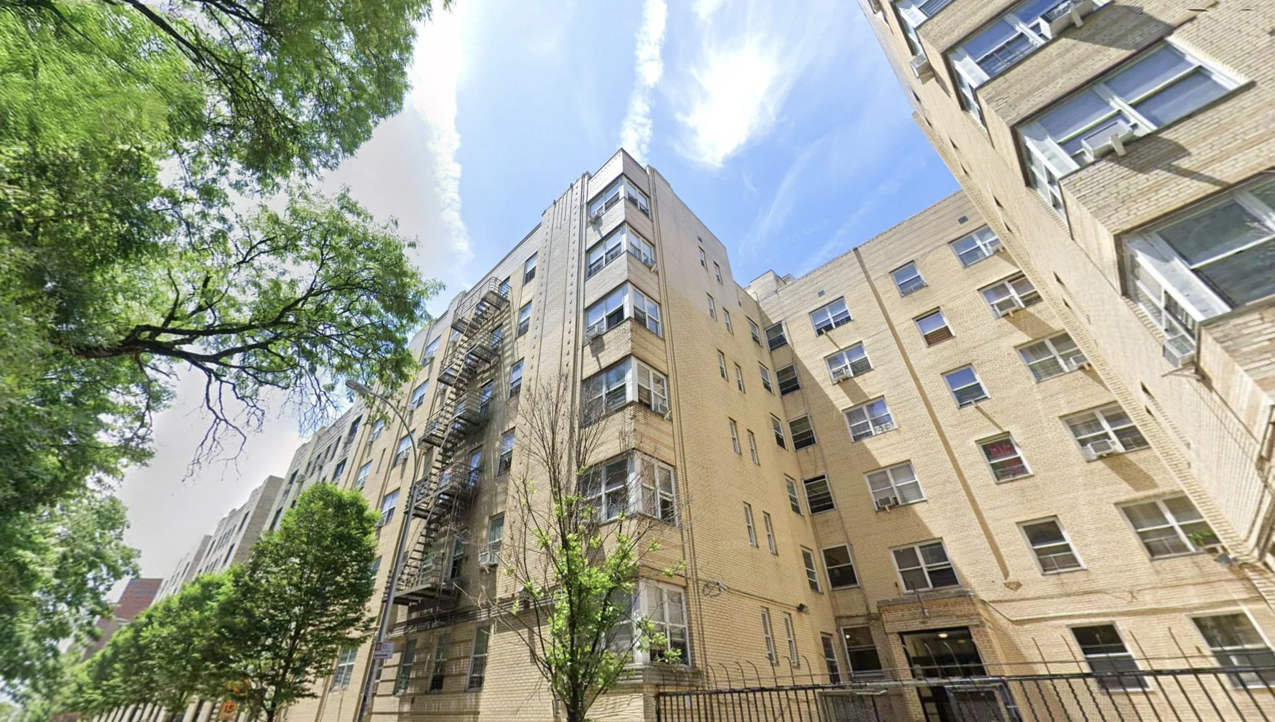 695 Walton Ave