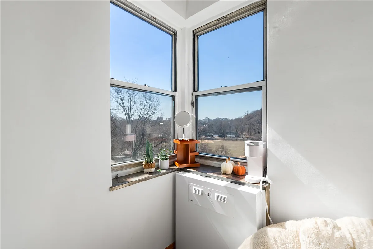 Cozy Custom being used as a nook shelf