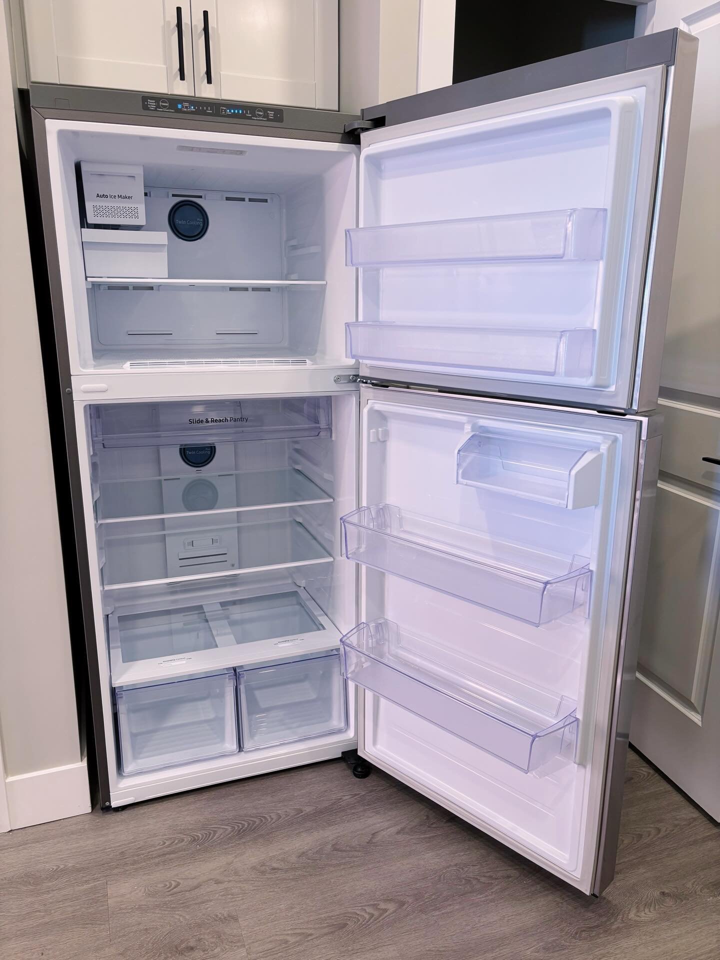Meet the MVP of the kitchen. ✨
Our stainless steel refrigerator and freezer by Samsung brings both style and function to your space. With plenty of room for groceries, meal prep, and hosting essentials, you&rsquo;ll never feel short on storage.
And t