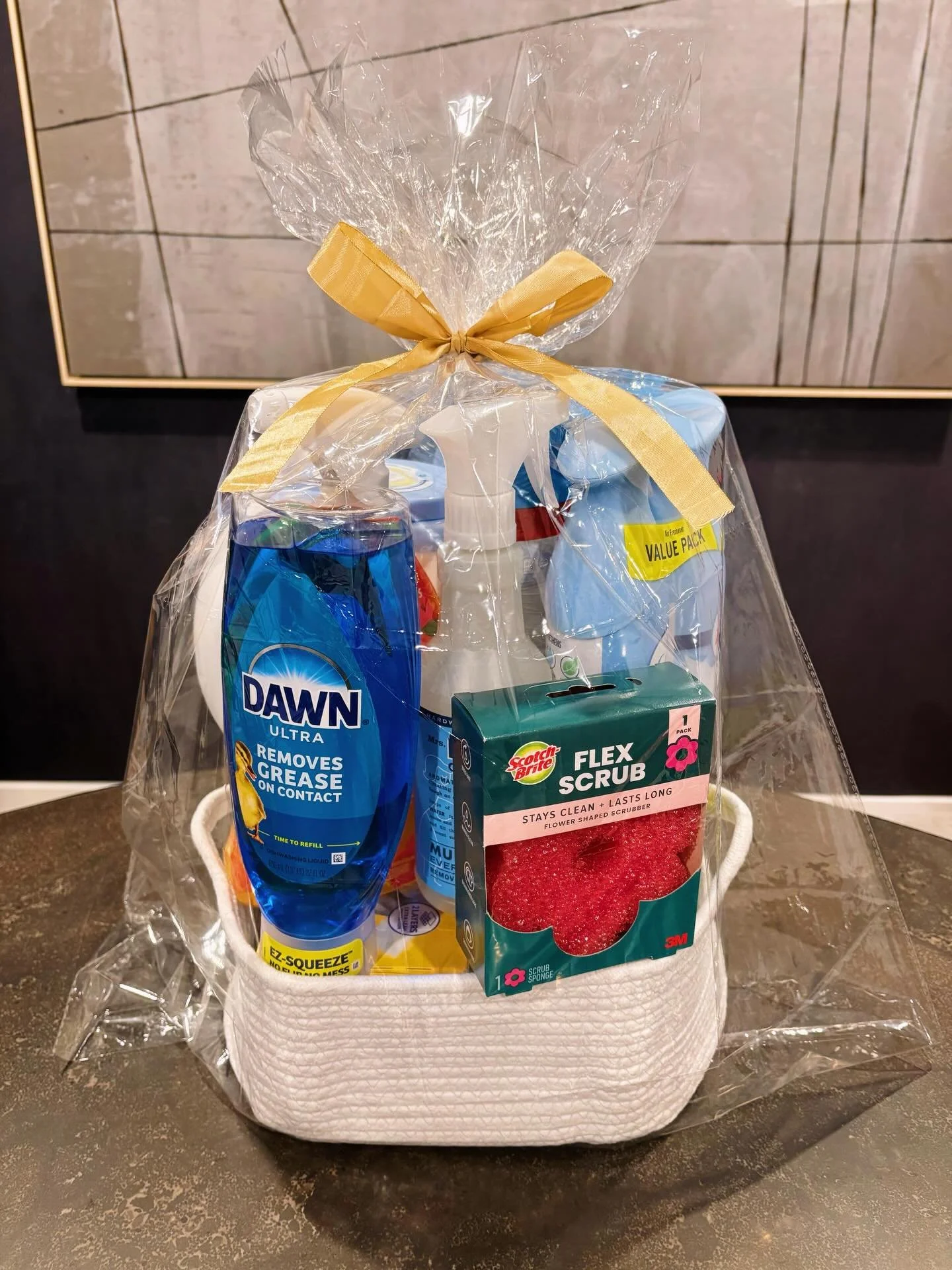 🌸✨ WIN-IT WEDNESDAY IS BACK! ✨🌸
This month, we&rsquo;re giving away the ultimate Spring Cleaning Essentials Basket 🧺🫧
The lucky winner will receive:
🧼 Dish soap
🧺 Laundry pods
🌬️ Dryer sheets
✨ Sink scrub
🌸 Febreze
🧽 All-purpose cleaner
Ever