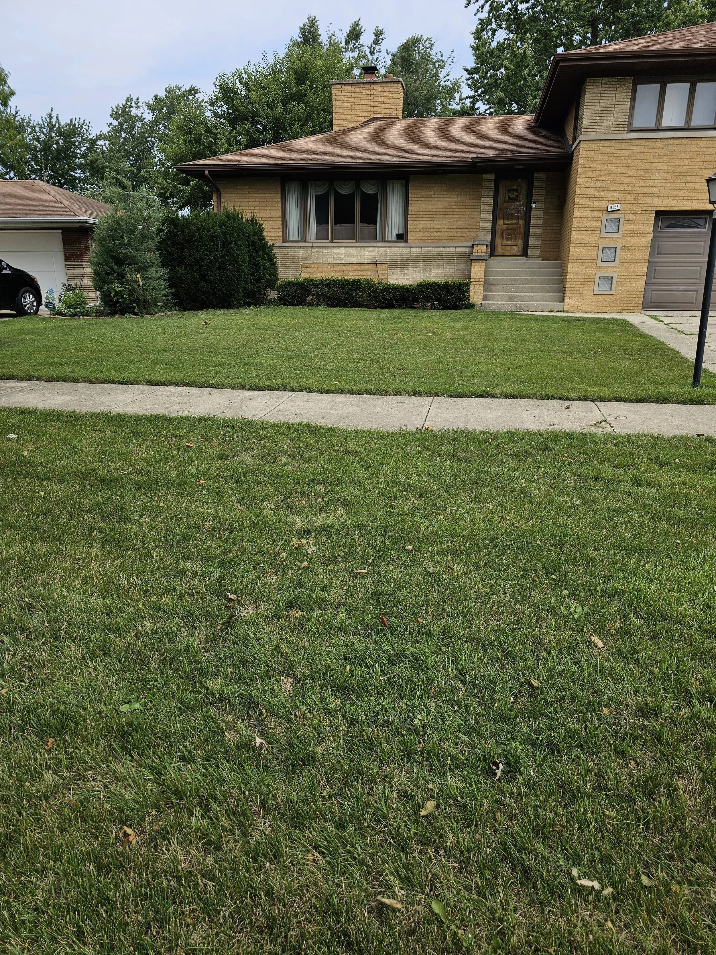 reliable-lawn-care-company-commercial-properties-tinley-park