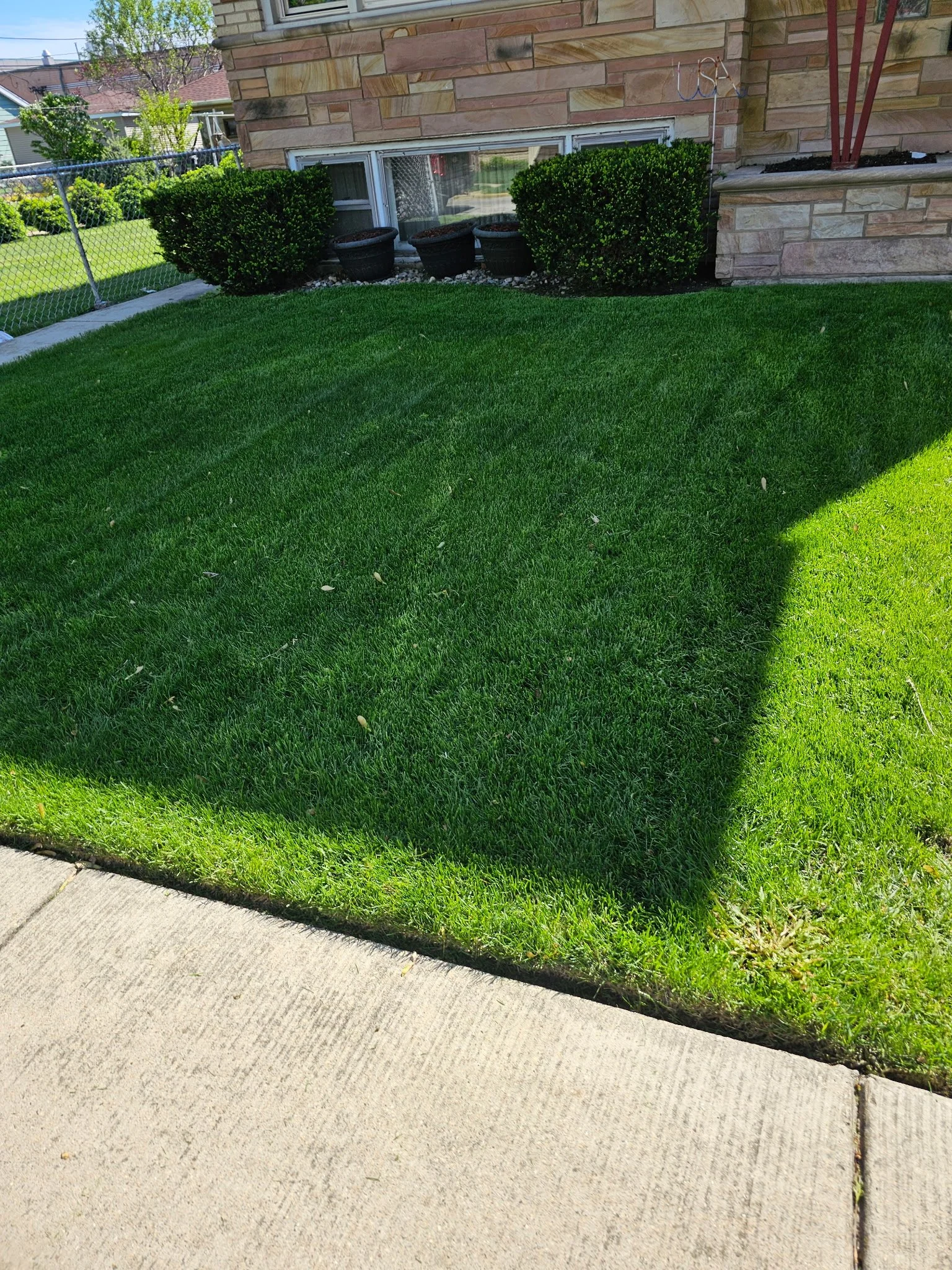 cut trim and edge lawn service