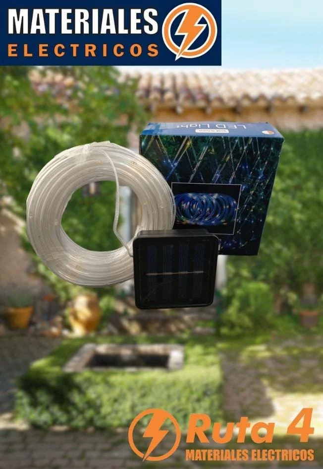 Materiales eléctricos, como cable y panel solar, en caja de venta, con fondo de jardín y logotipo de Ruta 4 Materiales Eléctricos.