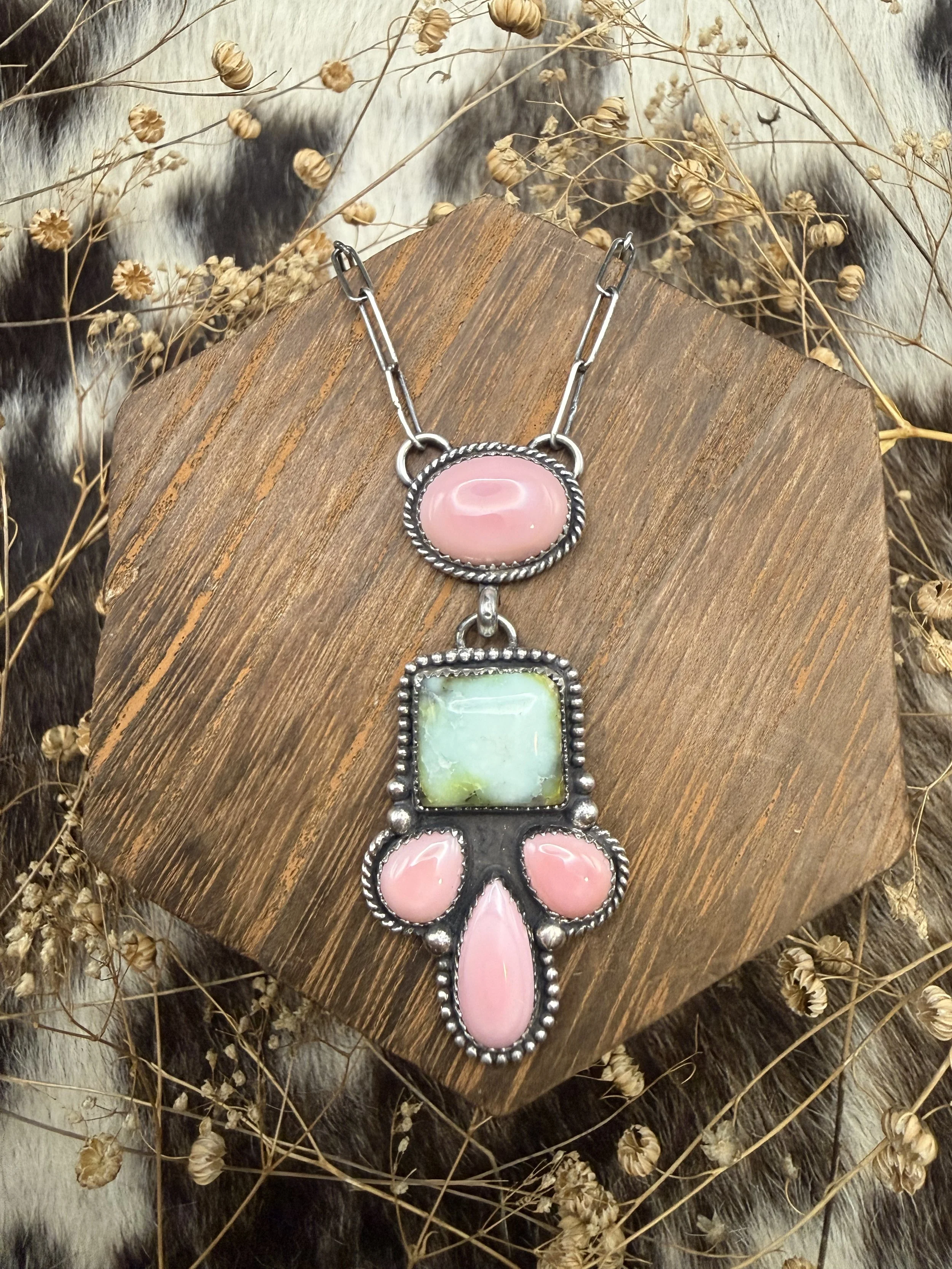 Queen Conch & Palomino