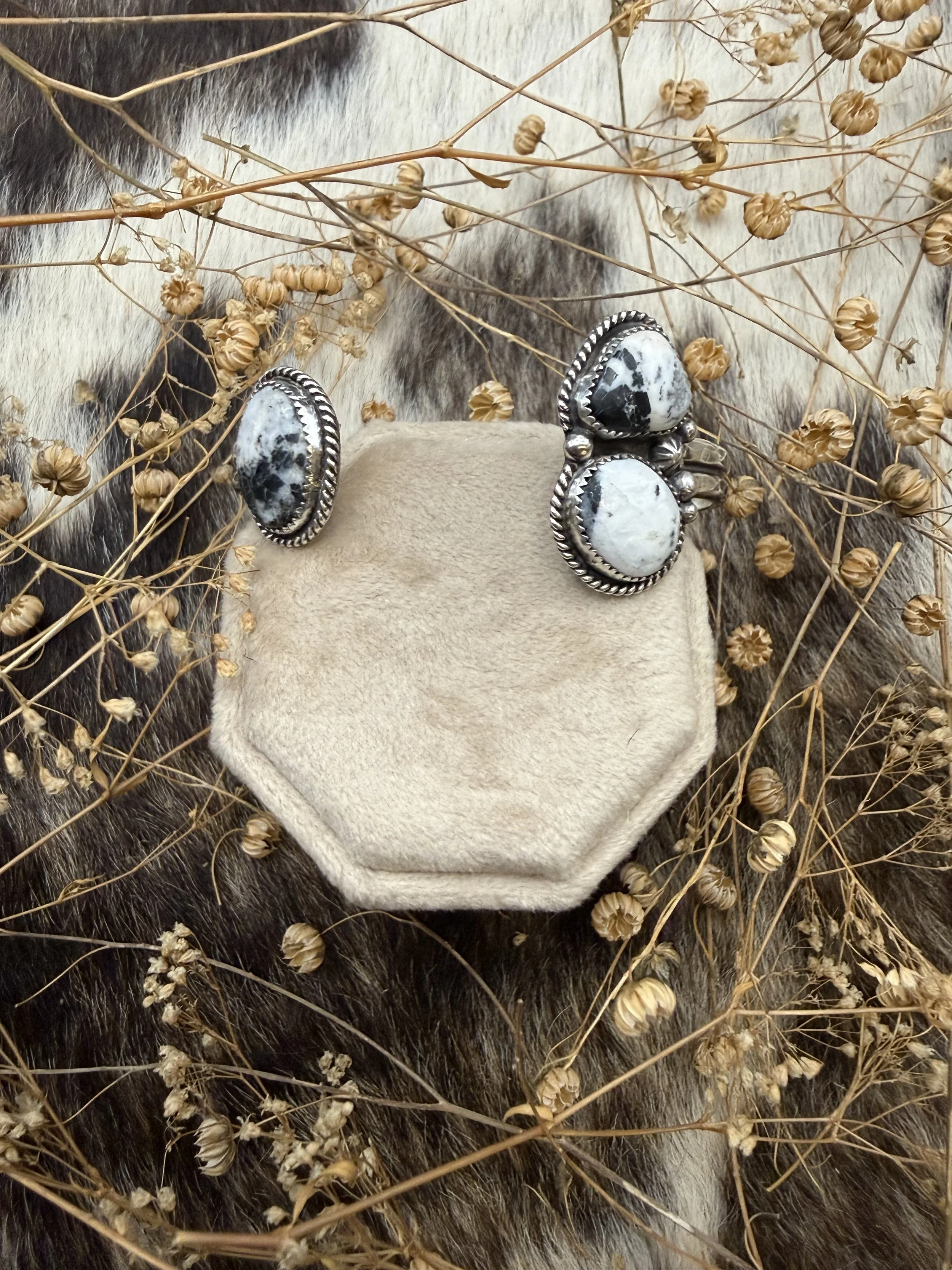 White Buffalo - Small-Average