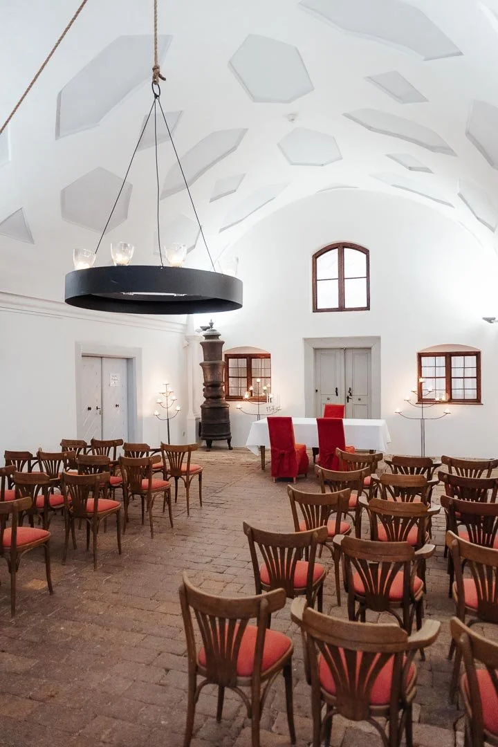 Trausaal im Gewölbekeller des Schloss Neburg an der Kammel bei Günzburg