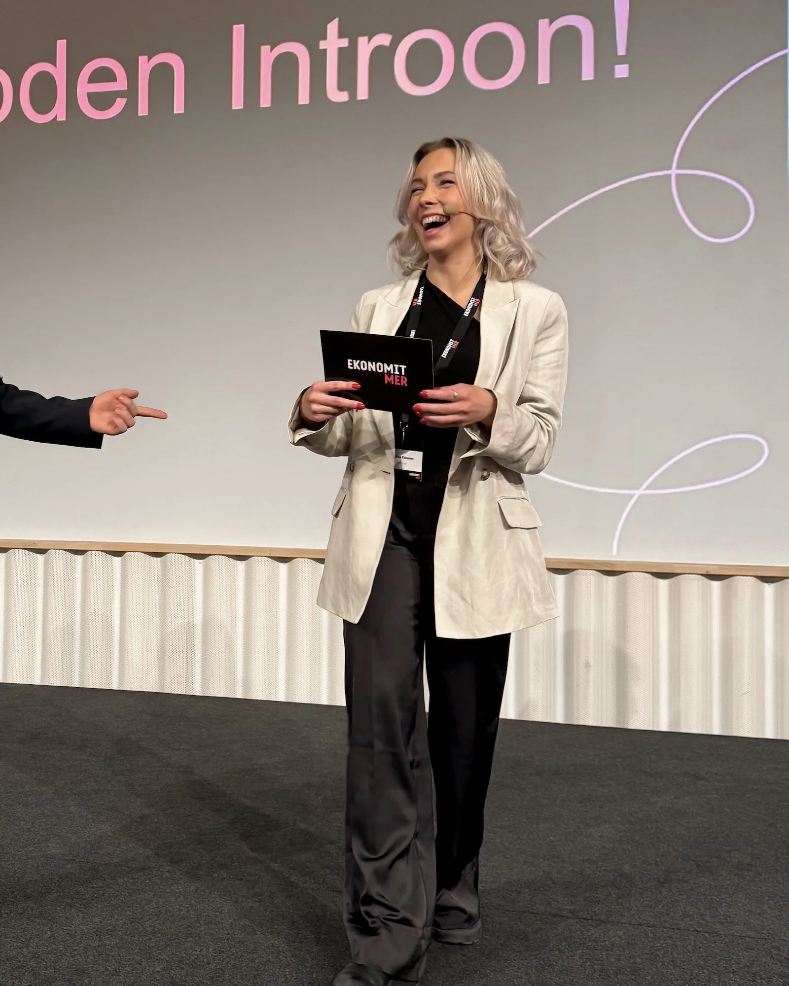 Referenssit sivu juhlavuoden intro.jpg