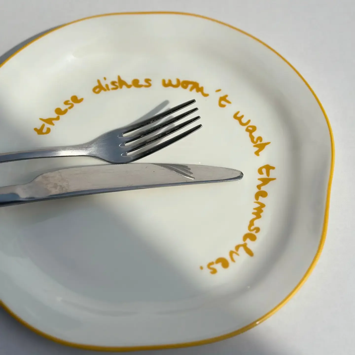 MAEGEN These Dishes Wont Wash Themselves Plate