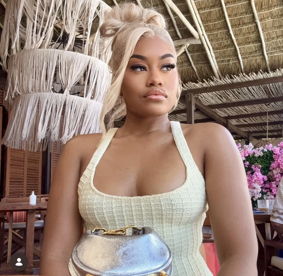 Naomi 3.jpeg