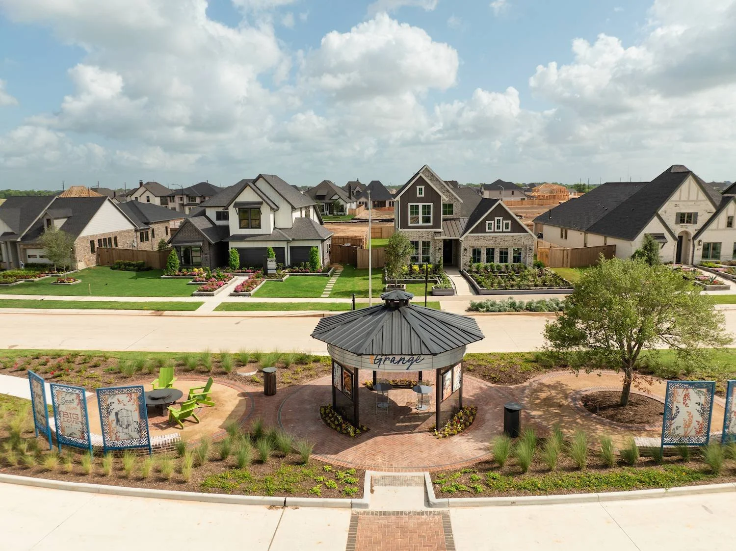 Commercial landscape construction for an HOA community