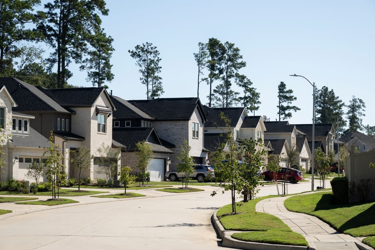 HOA Landscape Maintenance in Sugar Land, TX | Ethoscapes