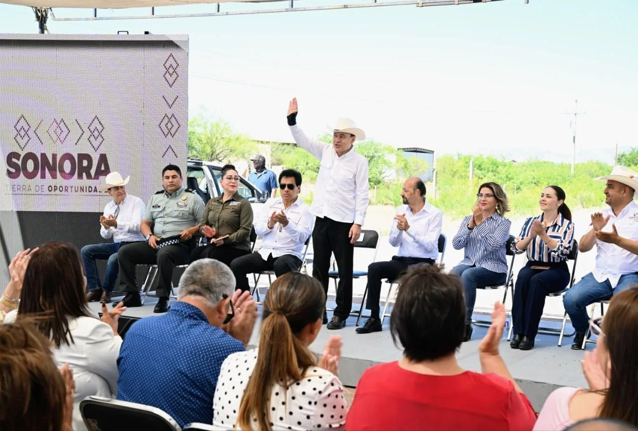 Durazo y Sheinbaum mejoran conectividad en el norte de Sonora con rehabilitación de carreteras