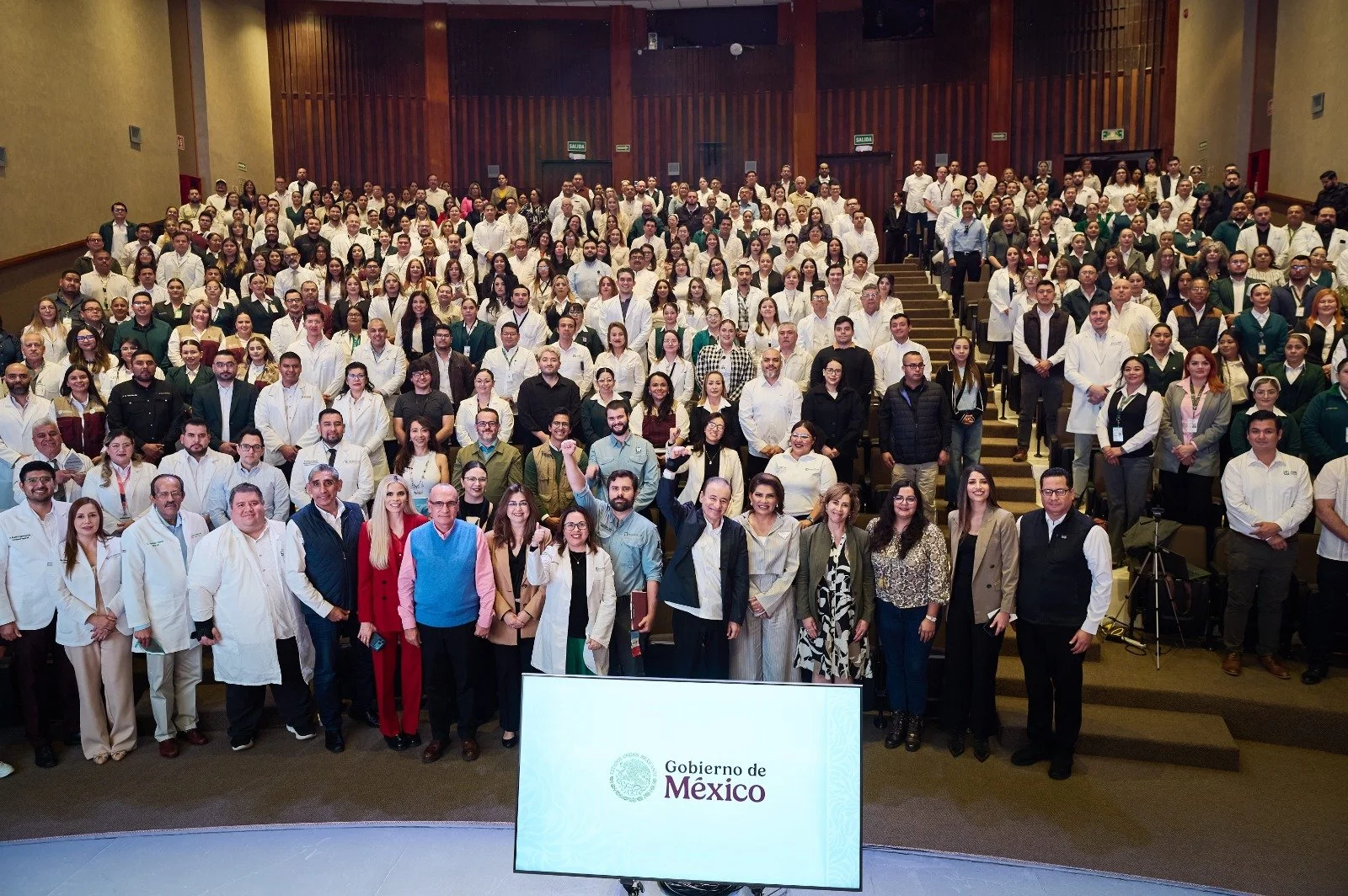 Con respaldo del Gobierno de México, Sonora suma 125 médicas, médicos especialistas y enfermermeras