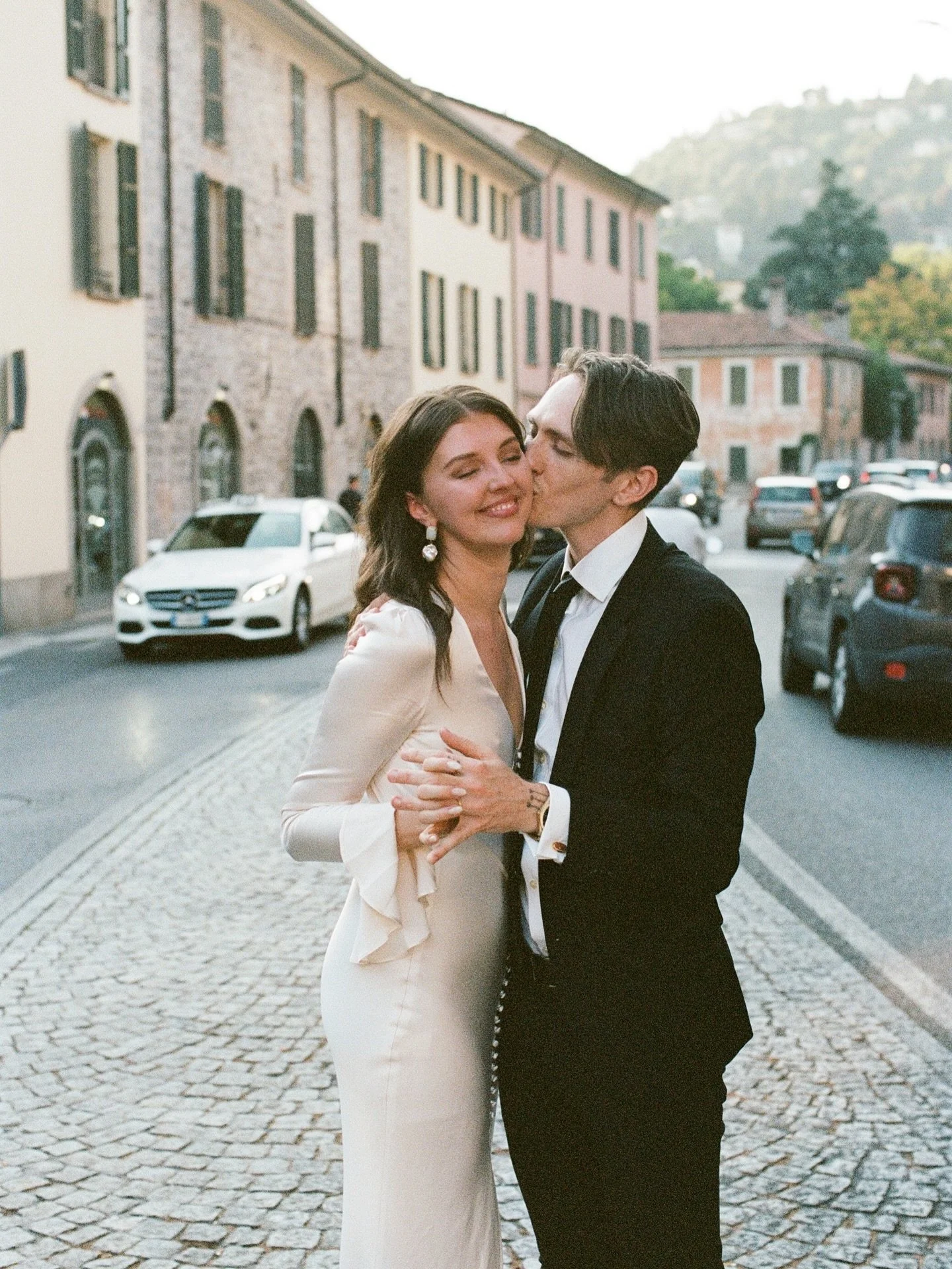 Sitting at my computer, watching the rain fall outside my window and reminiscing on one of my favorite days in Lake Como. Still obsessed, still not over it. 

Breanna and I were texting about Taylor Swifts album last week and it had me thinking how l