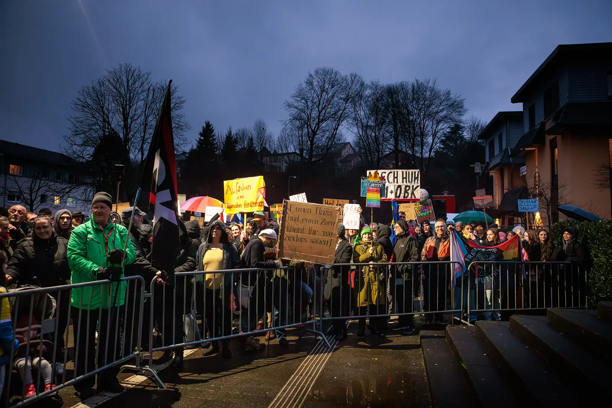 Breiter Protest am Rathaus in Kürten