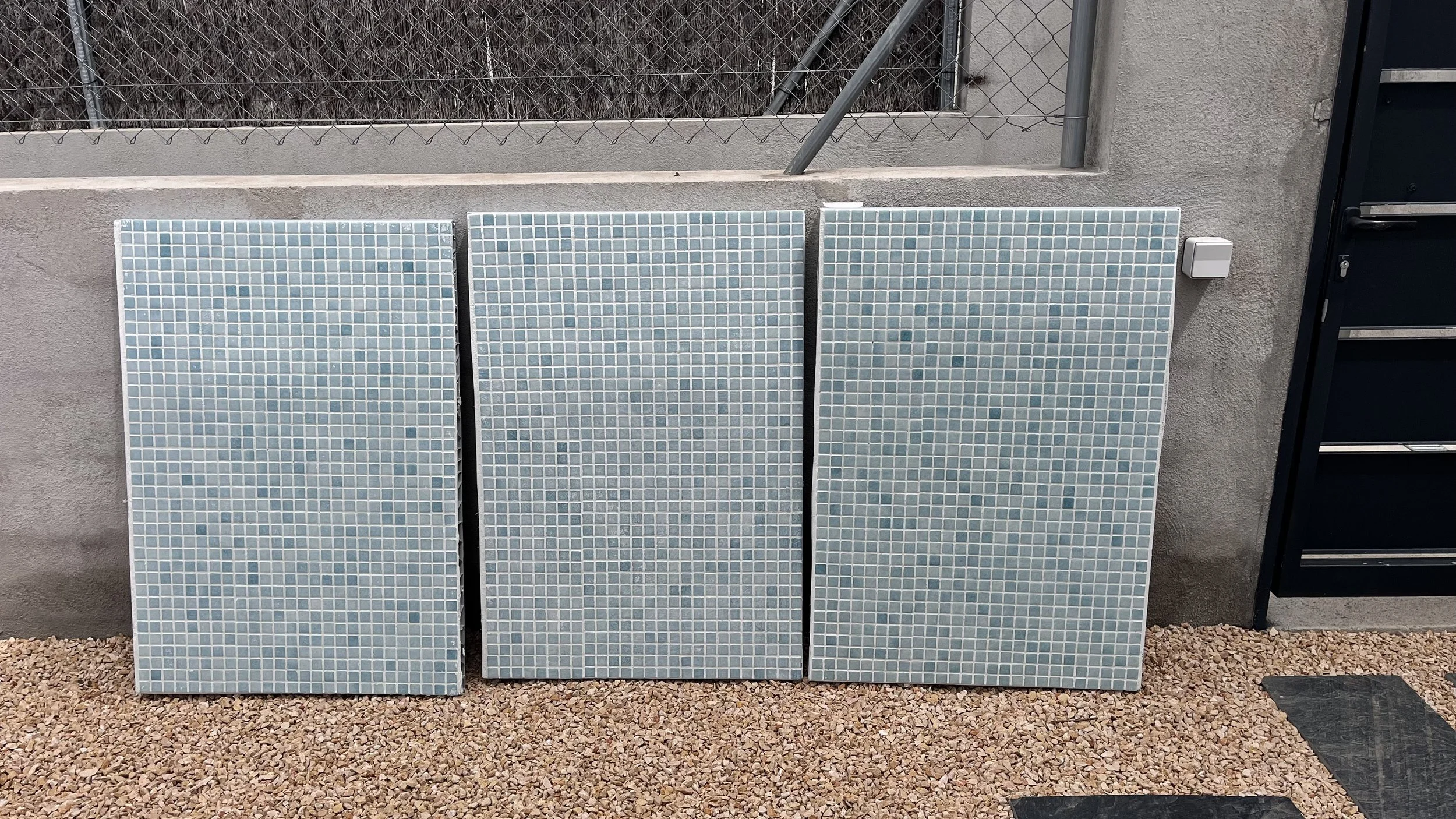 Tapas sumergidas revestidas con gresite