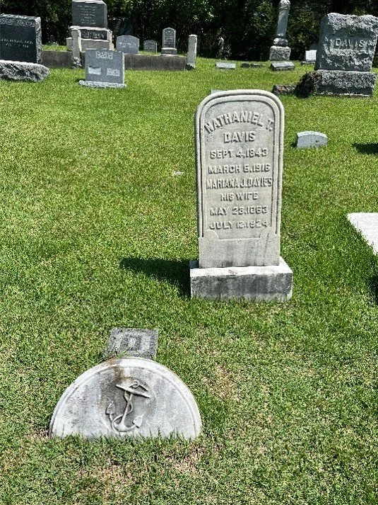 Mariana Davies or Mariana Davis? How a book and headstone led two people on a hunt for the truth.