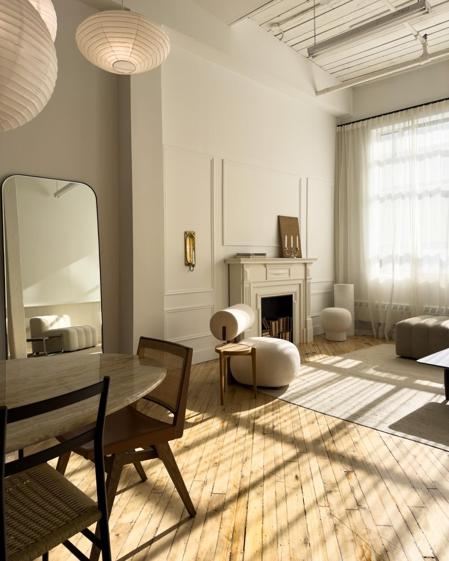 It&rsquo;s warm in here. 

#naturaldaylight #vitaminD #torontophotographers #photostudio