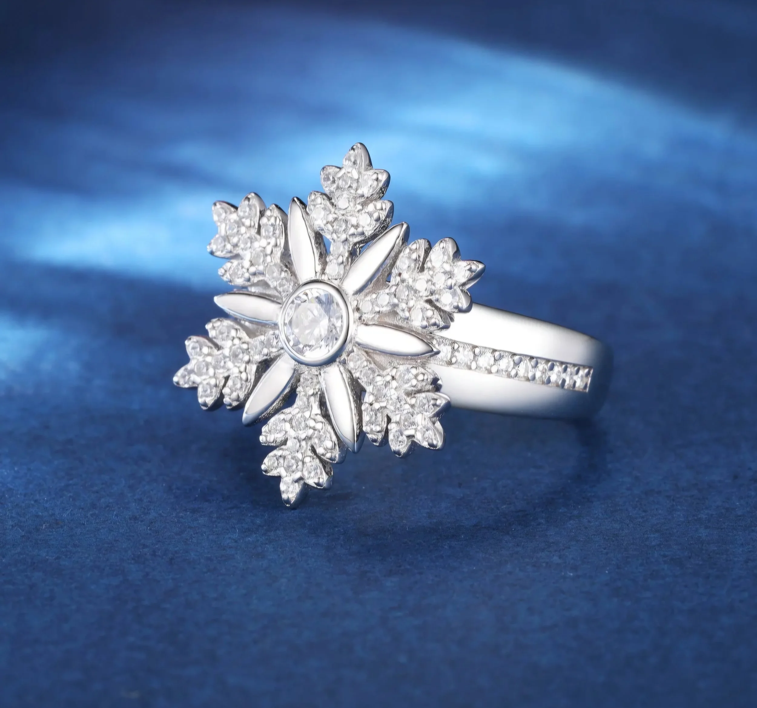 Luxury Snowflake Ring .925 Silver