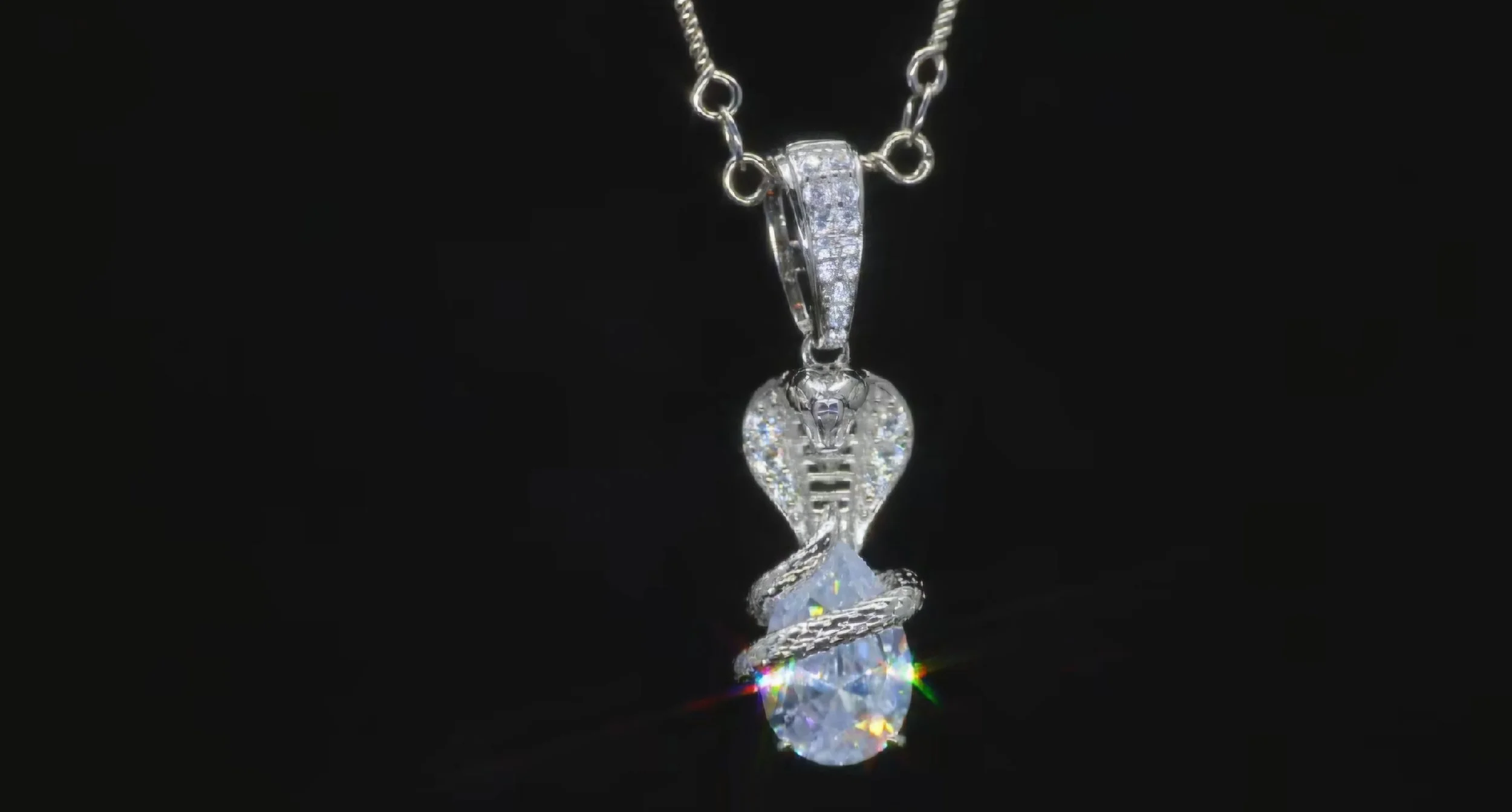 Solitaire Cobra Pendant .925 Silver