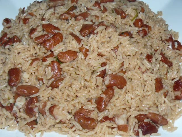 Diri kole ak pois rouge (Haitian brown rice and beans)
