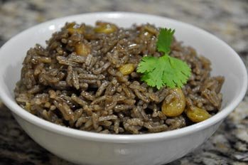 Diri djion djion (black mushroom rice)