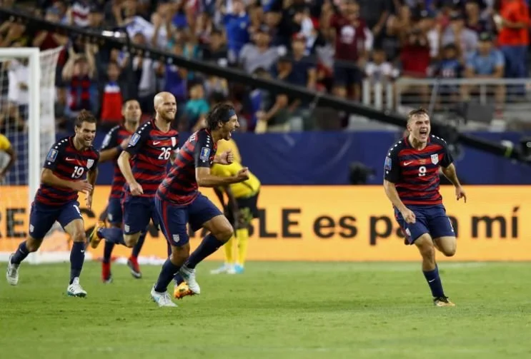 USMNT lifts Gold Cup after late victory over Jamaica