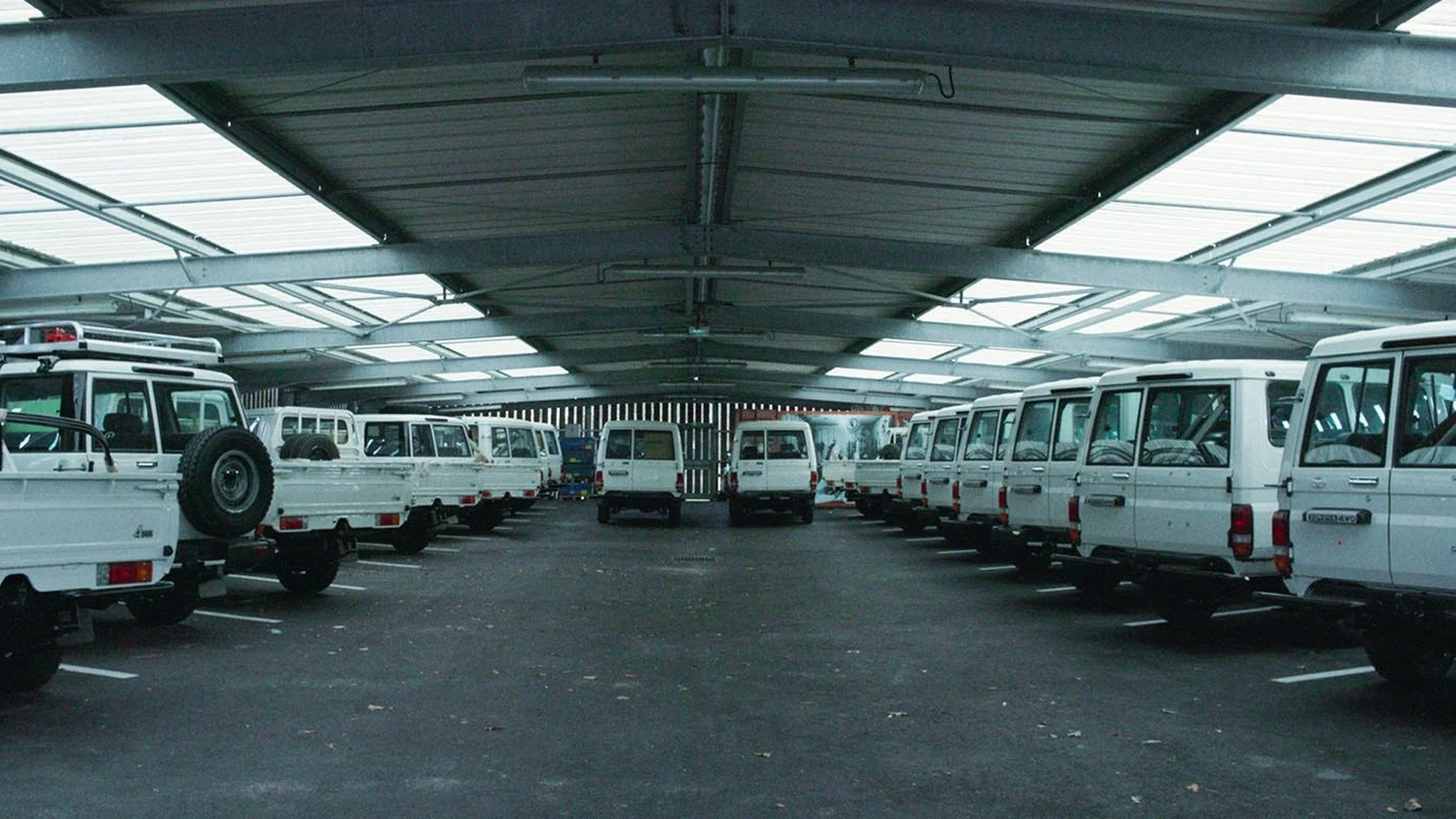 Zo Reken review – Toyota Land Cruiser becomes a safe space in conflict-ridden Haiti