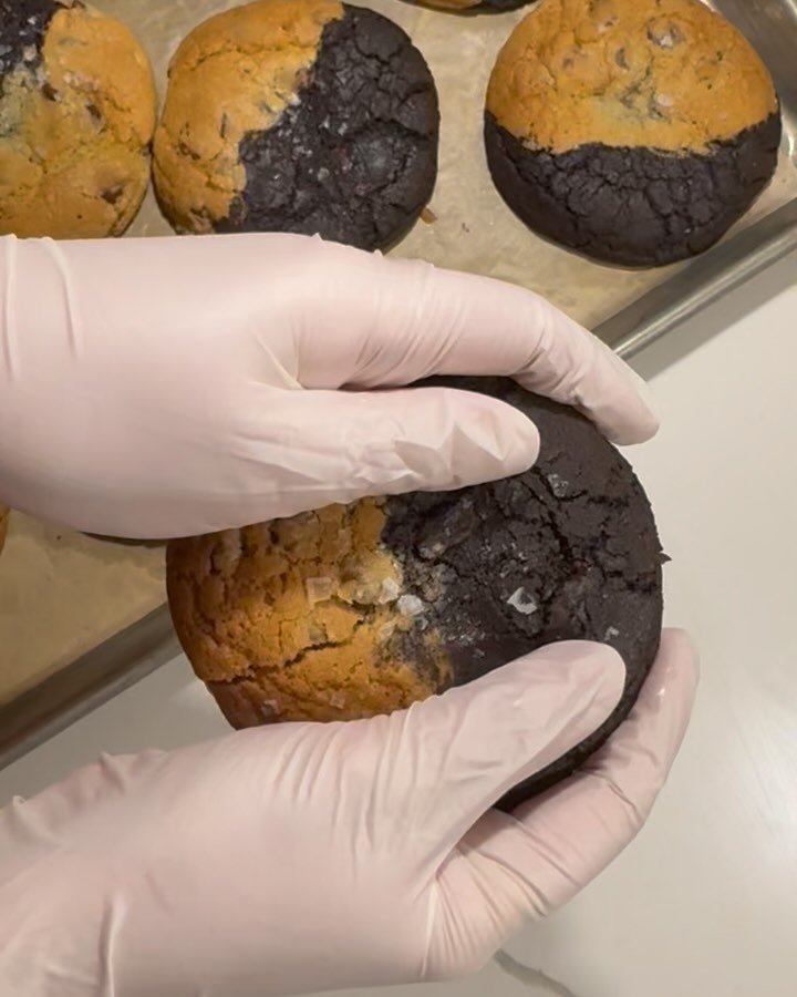 March is already here!! To finish out February, I decided to try out a half and half cookie: half double chocolate chunk with dark cocoa powder and dark chocolate, paired with a classic semisweet chip chocolate chip cookie! I filled each cookie with 
