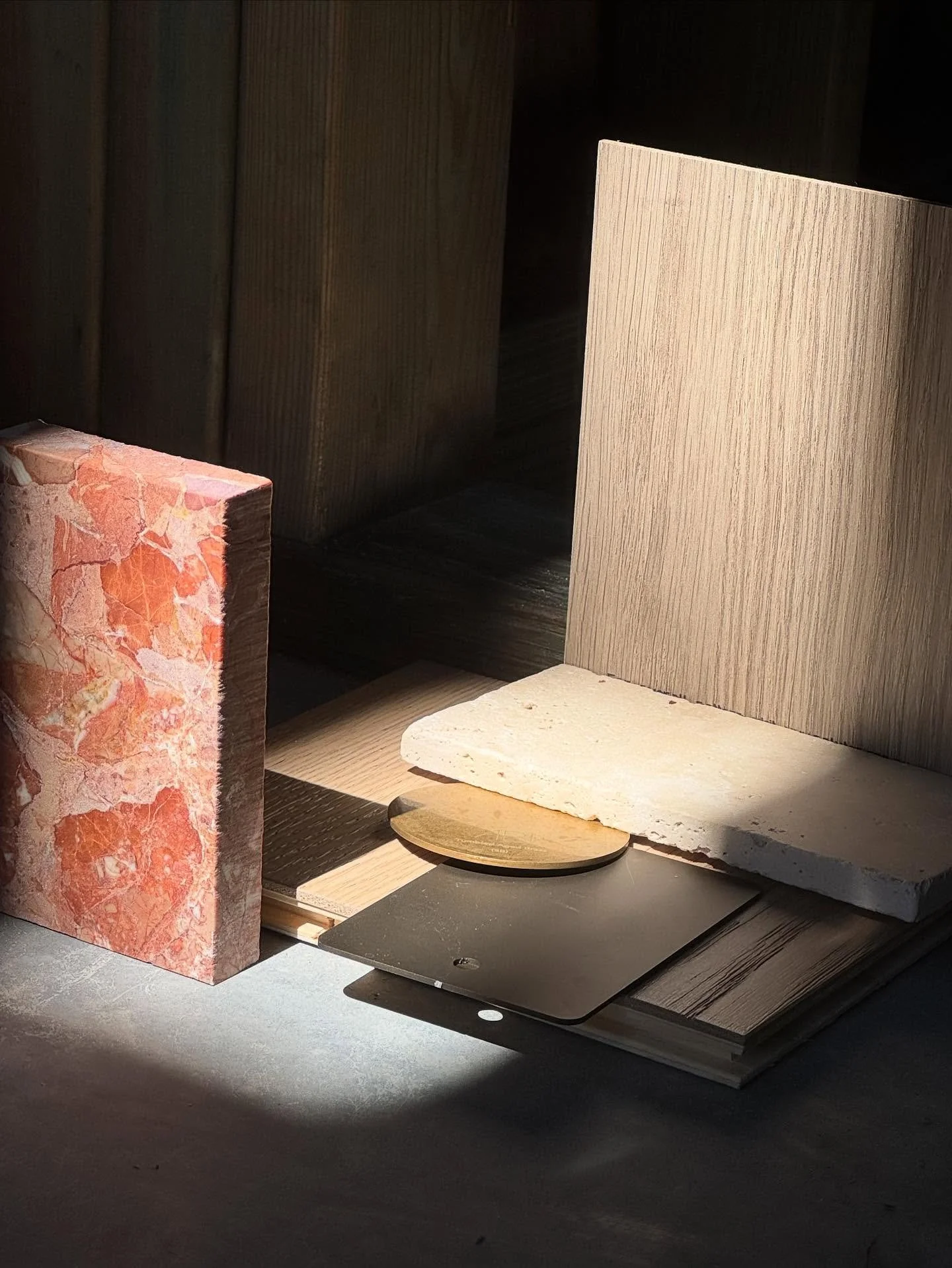 Building out the material palette for Project Raven 

Balancing textures and tones to bring a warm and organic feel to the home.