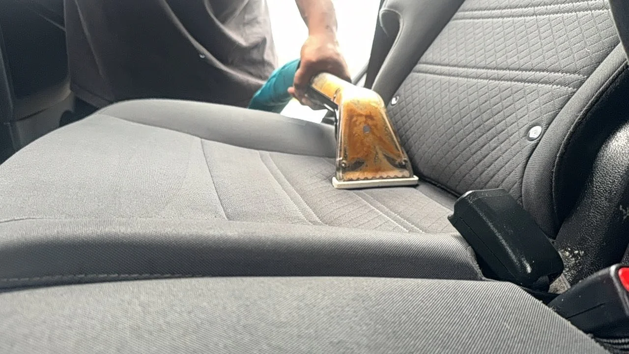 Extraction seats.jpg