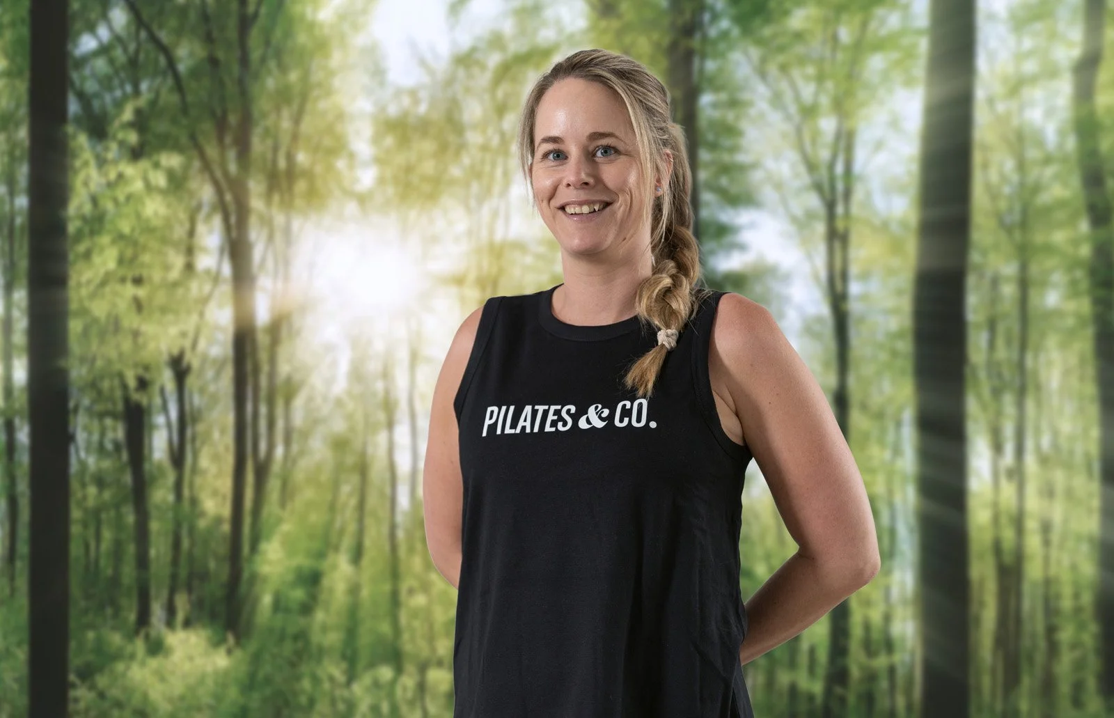 MEREL PILATES&CO. INSTRUCTOR