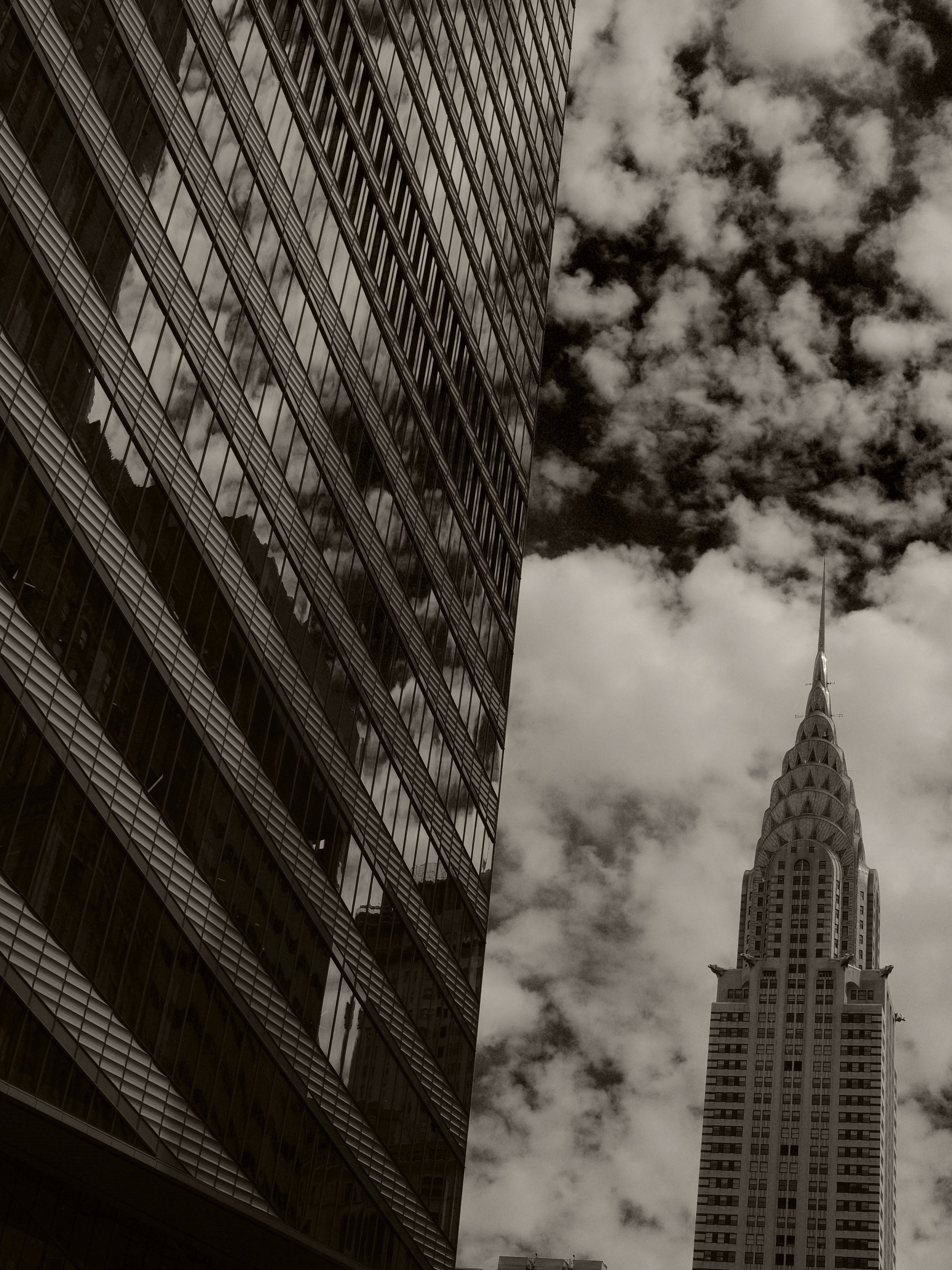 New York
Chrysler Building
Ricoh GR IIIX (SOOC)